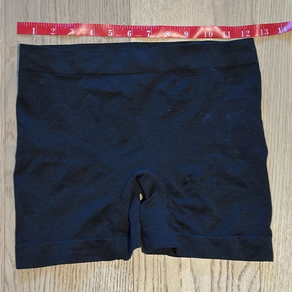 Shapewear Shorts - Picture 2 of 5